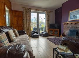 HILLSIDE COTTAGE - 3 bed property in North Wales opposite Adventure Park Snowdonia, hotel near Surf Snowdonia, Dolgarrog