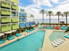 W Ibiza, hotel spa en Santa Eulària des Riu