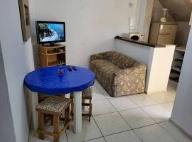 Casa a 250 metros a pé da praia. Ótima localização, holiday home in Bertioga