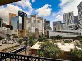 Stylish Downtown Retreat, apartmen di Houston