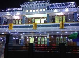Honey Paradise Homestay, hotel s parkiralištem u gradu 'Trivandrum'