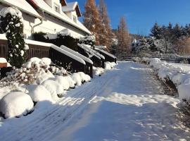 Wysokie Łąki domki w g&oacute;rach, lomam&ouml;kki kohteessa Kowary
