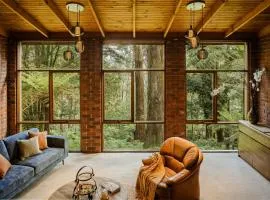 Modern Seednest Treehouse, Forest & Mountain View
