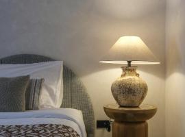 La Zarene Suites, Hotel in Bacnotan