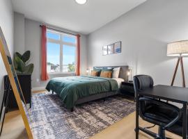 Stunning 2BR Condo in Assembly Square East Somerville、サマービルのホテル