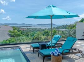 Aislinn Villa - Luxury Private Pool Villa by WOW Holiday Homes，珍南海灘的有停車位的飯店