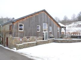 Villa with hot tub and sauna, hotel a Bièvre