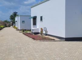 firstrose villa 1 bedroom, new in Diani Beach, Kenya, מלון בגאלו