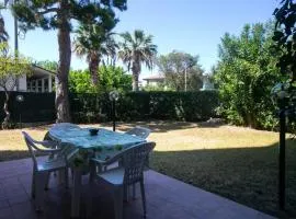 Quadrilocale con giardino a 200 metri dal mare a Marcelli - M105