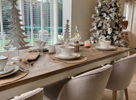 Villa June Rosy, hotel en Wijchen