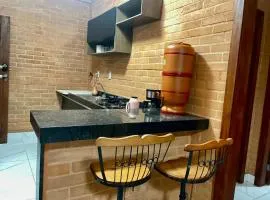 Flat com 2 quartos 2 banh AR e uma vista espetacular na área central de GV com cozinha completa-Bom p grupos ou familias ou empresas