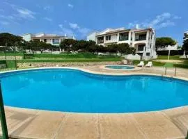 Bosch-Apartamento de 2 dormitorios y con piscina