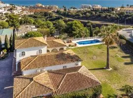 Nice Home In Las Lagunas De Mijas With Wifi, Outdoor Swimming Pool And Swimming Pool