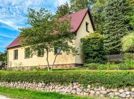 Cozy Home In Burg Stargard With Wifi