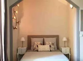 Charming studio overlooking a beautiful garden