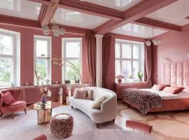 Luxury Pink Suite