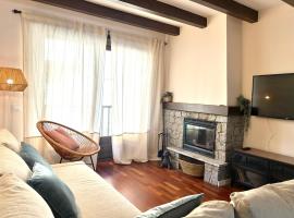 Apartament encantador i cèntric amb llar de foc by RURAL D'ÀNEU，位于埃斯特里-德阿内乌的酒店