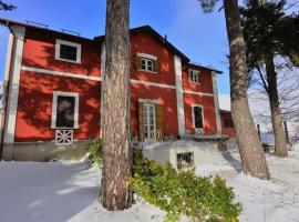 Antico Chalet Momosa Maxi, cabin sa Ovindoli