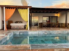 Villa with private pool Fuerteventura/Gran Tarajal, parkimisega hotell sihtkohas Juan Gopar