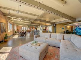1600 KCM Penthouse Apartment, apartment in Cleveland