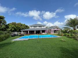 Viesnīca Villa d'architecte avec piscine pilsētā Senfransuā