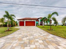 Palm & Friends Estate, country house in Cape Coral