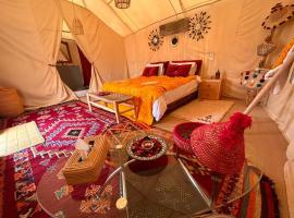 ABDO LUXURY CAMP MERZOUGA Tents with Heating, hotel spa a Merzouga
