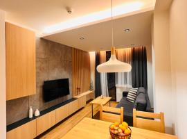 Apartment 202 - Aparthotel Zlatni Javor, Ferienwohnung mit Hotelservice in Jahorina