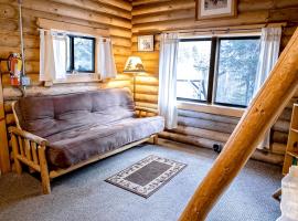 Experience Montana Cabins - Cowboy #5, hotell i Bigfork