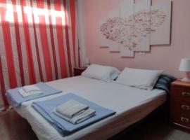 Los Cristianos,Room in a shared apartment: Arona'da bir otel