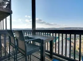 Near Silver Dollar City! Condo with Indoor Pool