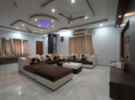 Paradise villas - duplex 5bhk - A Golden Group Of Premium Home Stays - tirupati, kotimajoitus kohteessa Tirupati