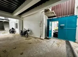 FLATFORM RENTALS (PAWN'S ROOM)