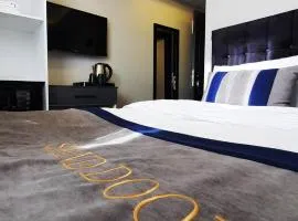 SAND DOOR HOTEL