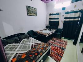 Viesnīca KALPESHWAR HOMESTAY UJJAIN pilsētā Udžaina