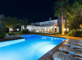 Luxury Villa Premium Salinas, luxury hotel in Santa Pola
