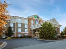 Viesnīca Holiday Inn Express Hotel & Suites Greensboro - Airport Area, an IHG Hotel pilsētā Grīnsboro, netālu no vietas Pīdmontraiadas lidosta - GSO