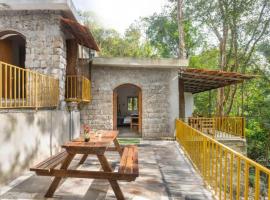 Jungle stay by Bilwa Estate, homestay in Sanivārsante
