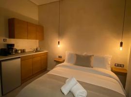 Jason lux studio, beach hotel in Volos