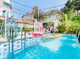 Villa Hồ Bơi HOÀNG ĐỨC Trung Tâm BÃI SAU, cottage in Vung Tau