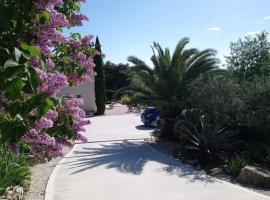 B&B La Boissière Et Le Vialat, hotel dengan parkir di Montagnac