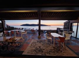 VILLA MANDRAGORE Ile du Levant, bed and breakfast en Isla de Levant