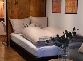 Altholzapartment in Kempten, hotel with parking in Waltenhofen