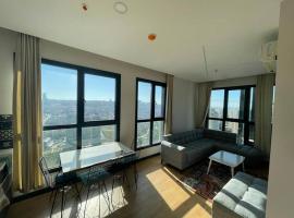 Furnished APT (29th floor) with panoramic views, huisdiervriendelijk hotel in Esenyurt