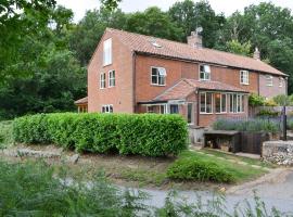 Elesa Cottage, holiday home in Elsing