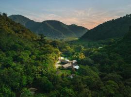 El Silencio Lodge & Spa Costa Rica, отель в городе Торо-Амарильо, рядом находится Национальный парк Поас