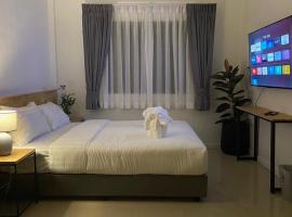 B House Phuket @Chalong, hotel v mestu Chalong