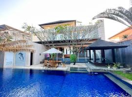 Villa wedasari 6BR luas kolam renang pribadi tengah kota, casa de campo em Kerobokan