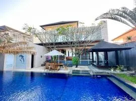 Villa wedasari 6BR luas kolam renang pribadi tengah kota