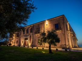 PALAZZO PRINCIPI LANZA, hotel in San Nicola Arcella